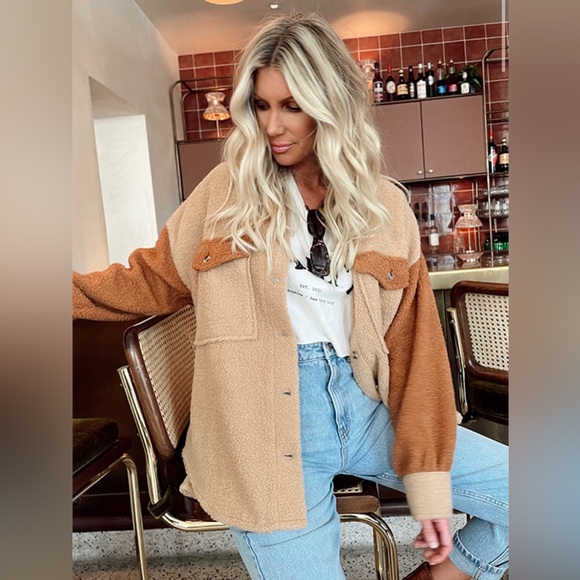 12th Tribe Jackets & Blazers - 12th Tribe x Salty Blonde Chile Color-block Sherpa Jacket Women’s S/M